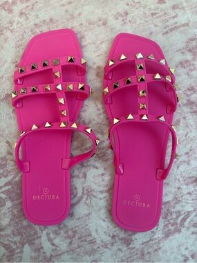 DECJUBA Hot Pink Pyramid Stud Slide Sandals